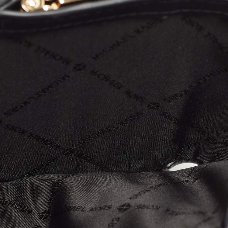 Pre Owned Michael Kors Black Leather Jet Set Travel Compact Wallet