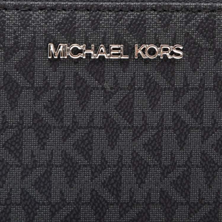 Pre Owned Michael Kors Grey/Black Signature Coated Canvas Zip Around Wristlet Wallet