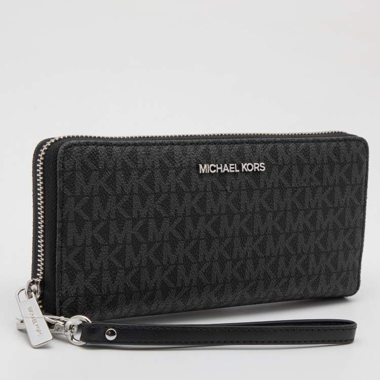 Pre Owned Michael Kors Grey/Black Signature Coated Canvas Zip Around Wristlet Wallet
