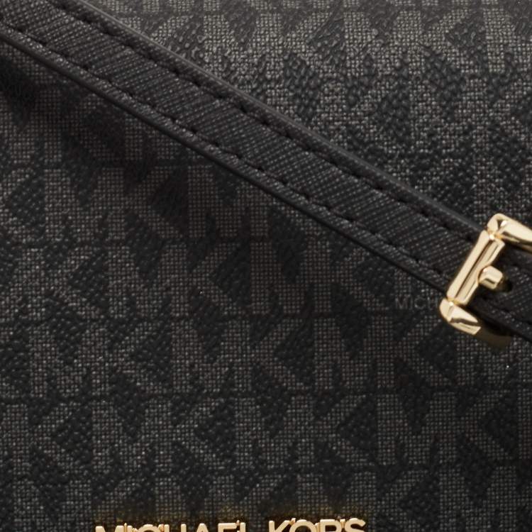 Pre Owned Michael Kors Black Signature Coated Canvas Medium Convertible Crossbody Bag