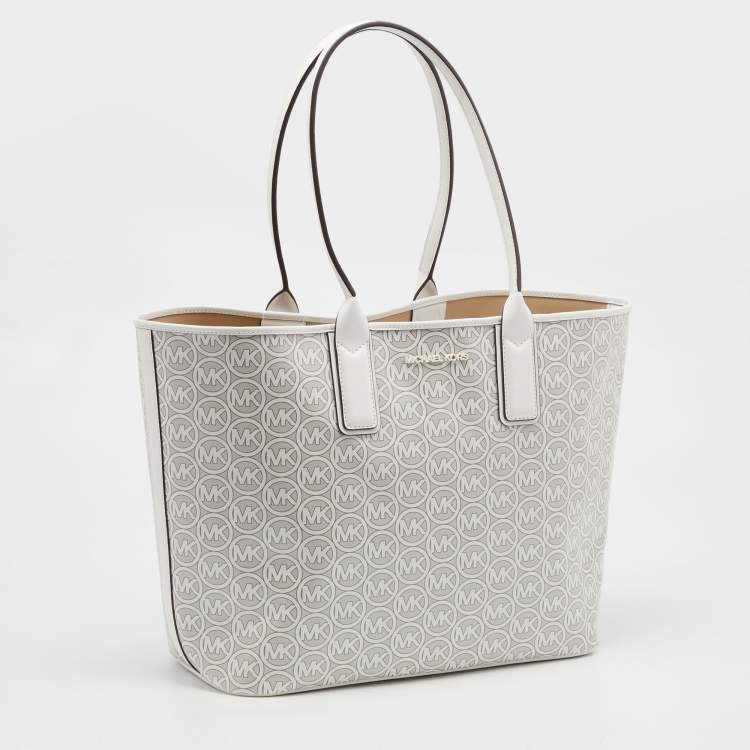 Pre Owned Michael Kors Grey/White Signature Coated Canvas and Leather Jodie Shopper Tote