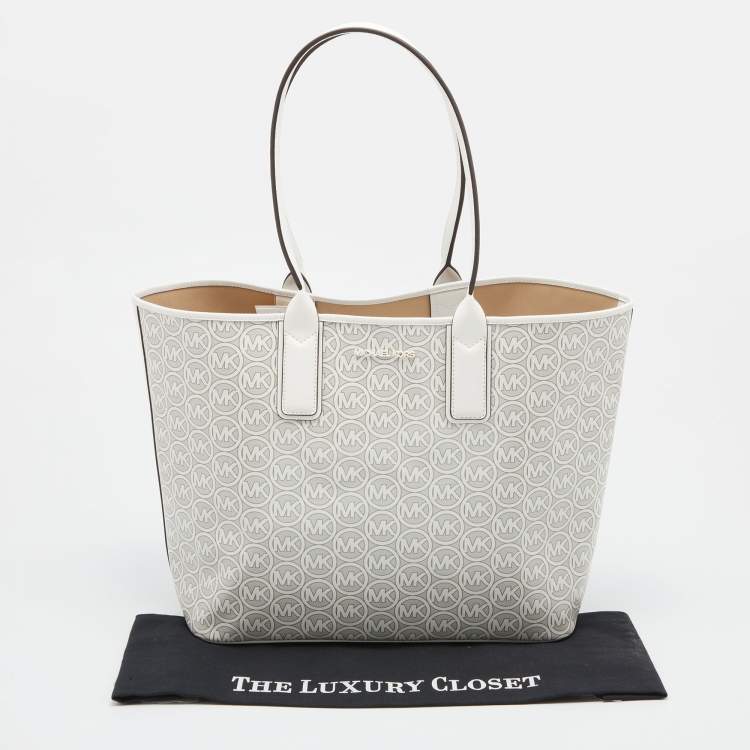 Pre Owned Michael Kors Grey/White Signature Coated Canvas and Leather Jodie Shopper Tote