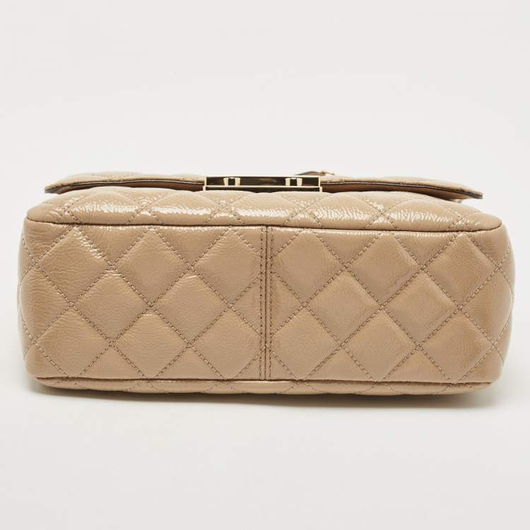 مملوكة مسبقًا Michael Kors Beige Quilted Patent Leather Large Sloan Shoulder Bag