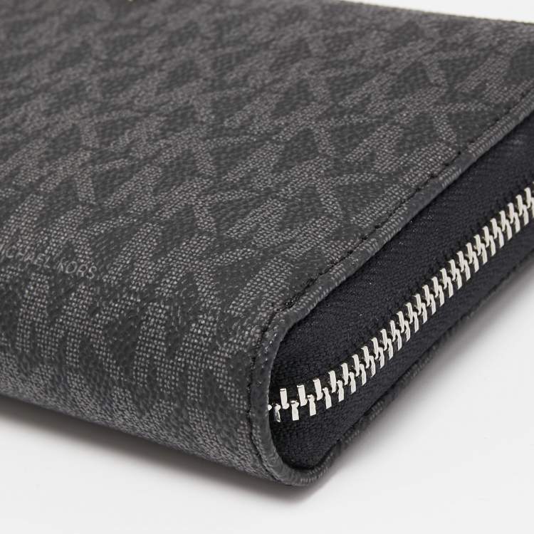 Pre Owned Michael Kors Grey/Black Signature Coated Canvas Zip Around Wristlet Wallet