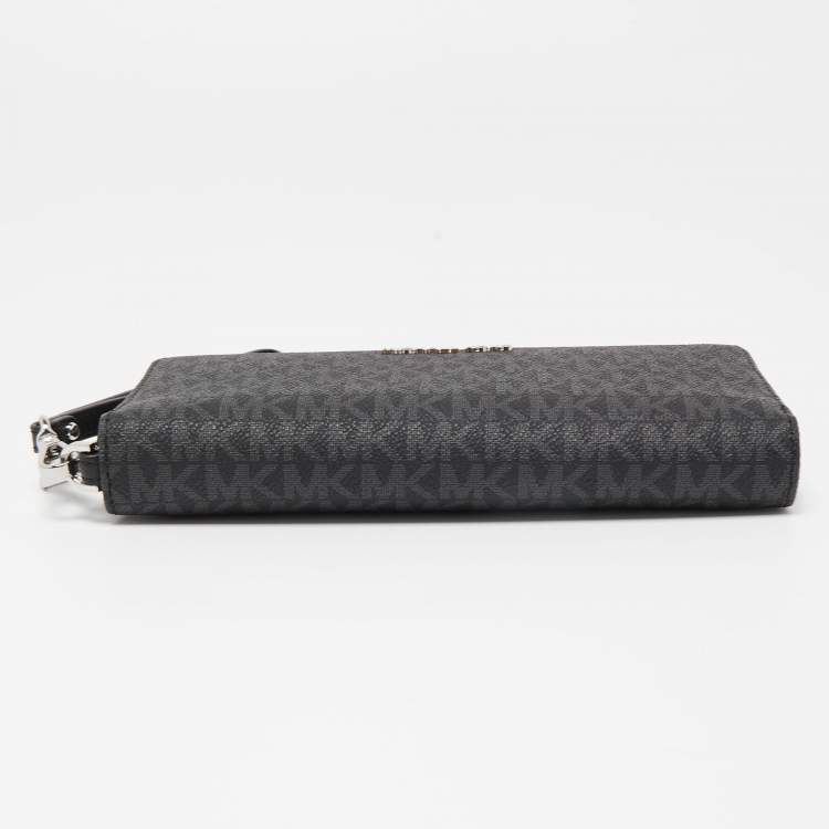 Pre Owned Michael Kors Grey/Black Signature Coated Canvas Zip Around Wristlet Wallet