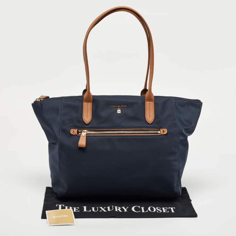 Pre Owned Michael Kors Blue Nylon and Leather Kelsey Shopper Tote