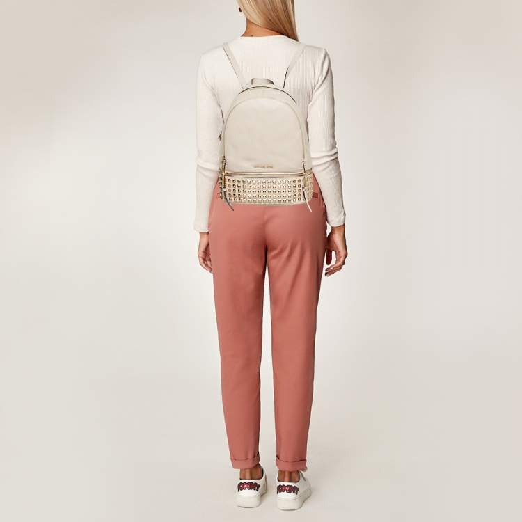 مملوكة مسبقًا Michael Kors Light Pink Leather Rhea Backpack