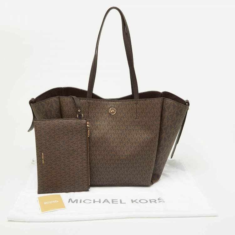 Pre Owned Michael Kors Brown Signature Coated Canvas and Leather Freya Tote