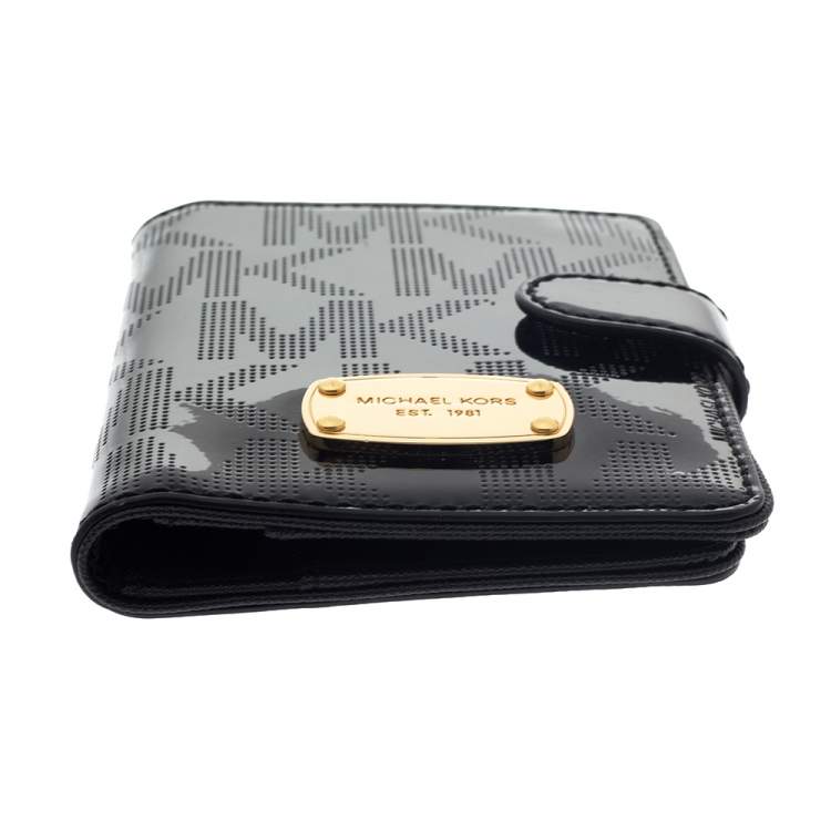 Pre Owned Michael Kors Black Perforated Signature Patent Leather Passport Holder