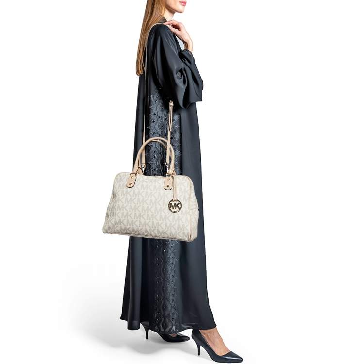 Pre Owned Michael Kors Beige/White Signature Coated Canvas and Leather Charm Satchel