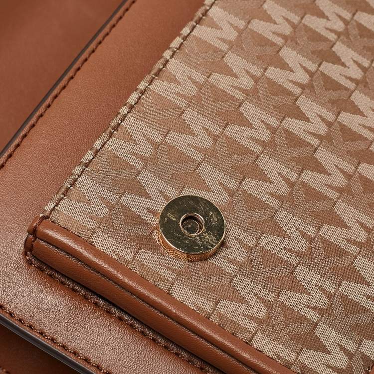 Pre Owned Michael Kors Beige/Brown Signature Fabric and Leather Large Heather Shoulder Bag