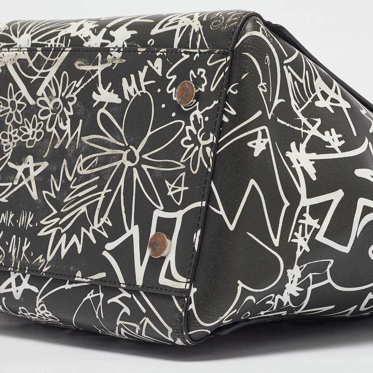 Pre Owned Michael Kors Black/White Leather Large Graffiti Whitney Tote