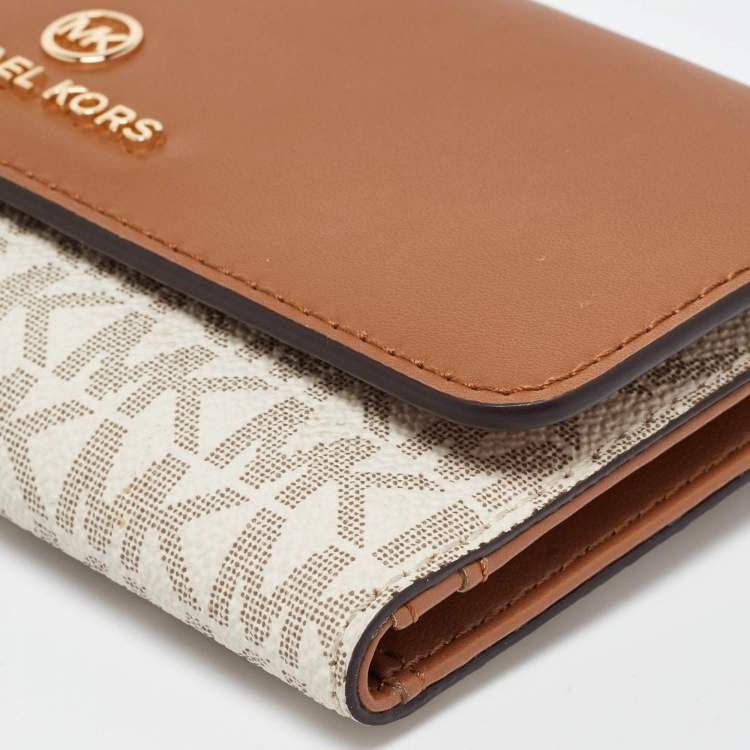 Pre Owned Michael Kors White/Tan Coated Canvas and Leather Fulton Continental Wallet