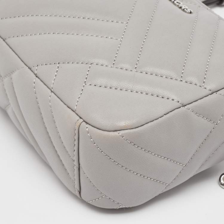 Pre Owned Michael Kors Grey Quitted Leather Vivianne Camera Crossbody Bag