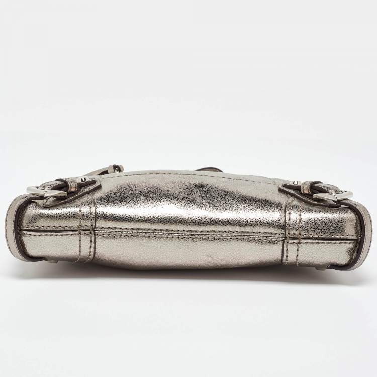 Pre Owned Michael Kors Metallic Grey Leather Fallon Wristlet Clutch