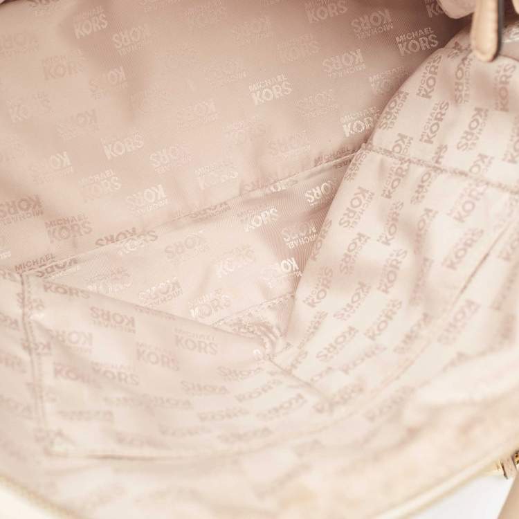 مملوكة مسبقًا Michael Kors Off White Signature Coated Canvas and Leather Charm Satchel