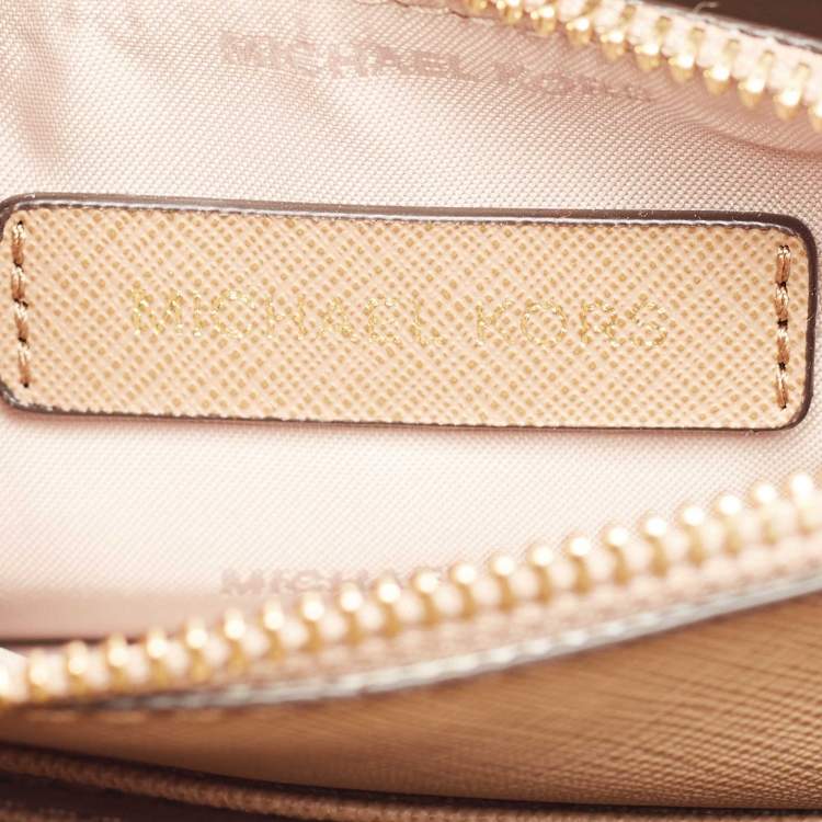 Pre Owned Michael Kors Gold Leather Patch Mercer Tote