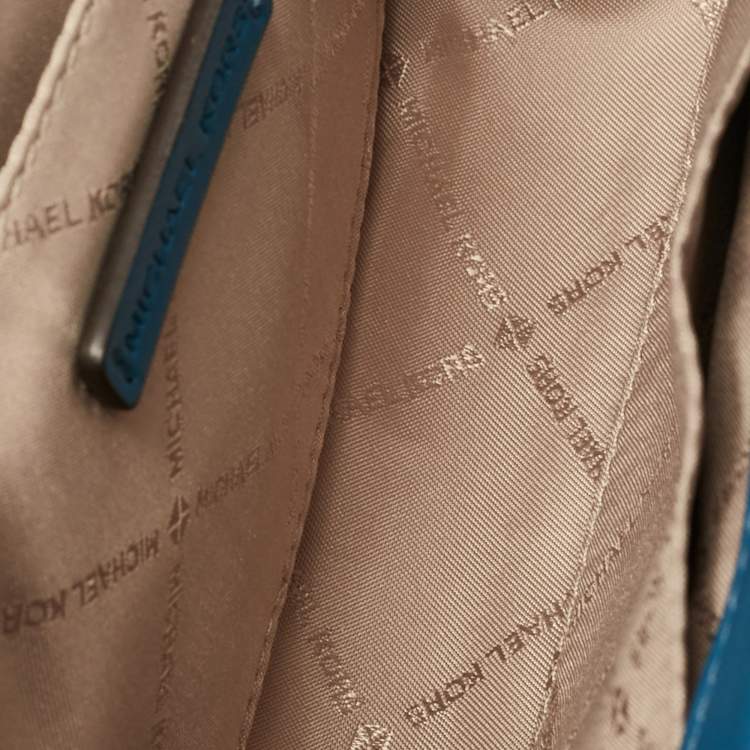 Pre Owned Michael Kors Two Tone Blue Quilted Faux Leather Small Serena Crossbody Bag