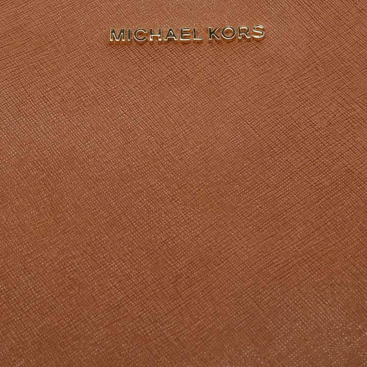 Pre Owned Michael Kors Brown Leather Jet Set Camera Crossbody Bag