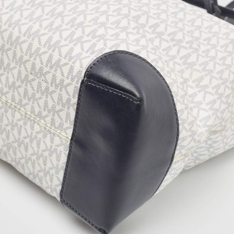 Pre Owned Michael Kors Navy Blue/White Signature Coated Canvas and Leather Large Eva Tote