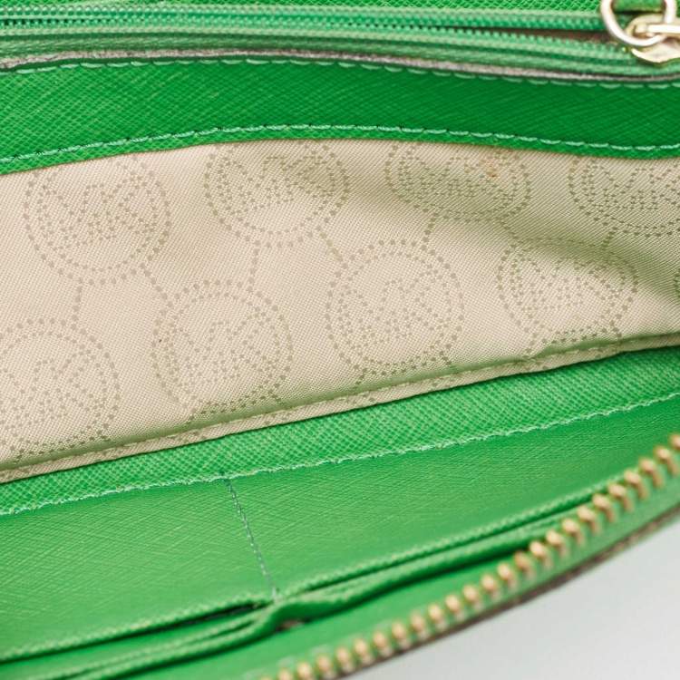 Pre Owned Michael Kors Green Leather Jet Set Zip Around Wallet