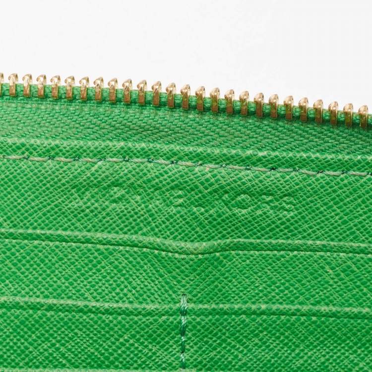 Pre Owned Michael Kors Green Leather Jet Set Zip Around Wallet