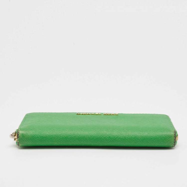 Pre Owned Michael Kors Green Leather Jet Set Zip Around Wallet