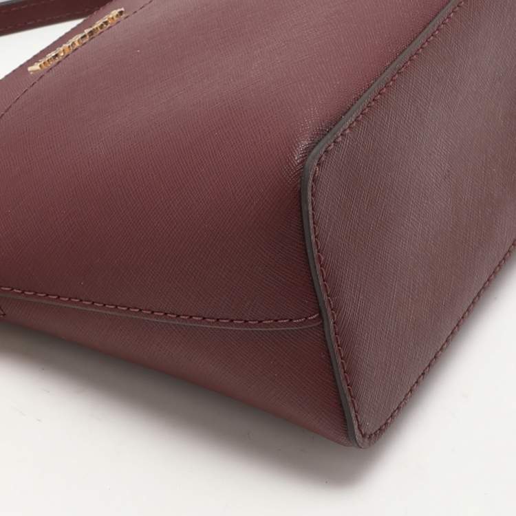 Pre Owned Michael Kors Burgundy Leather Medium Jet Set Travel Dome Crossbody Bag