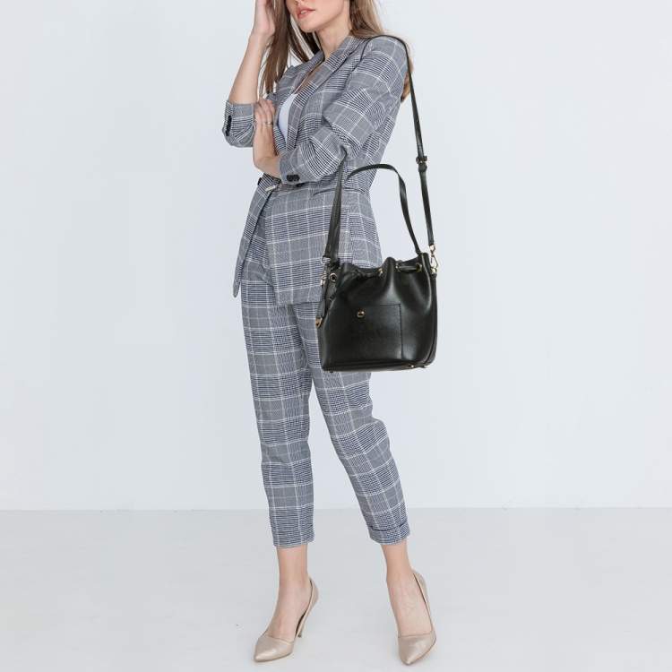 Pre Owned Michael Kors Black Leather Greenwich Bucket Bag
