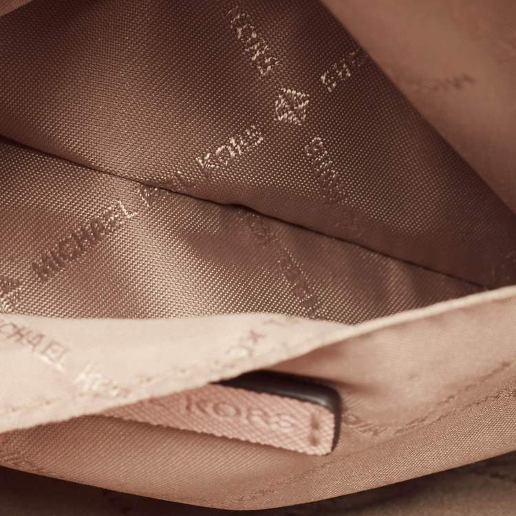 Pre Owned Michael Kors Light Pink Leather Jet Set Travel Dome Crossbody Bag