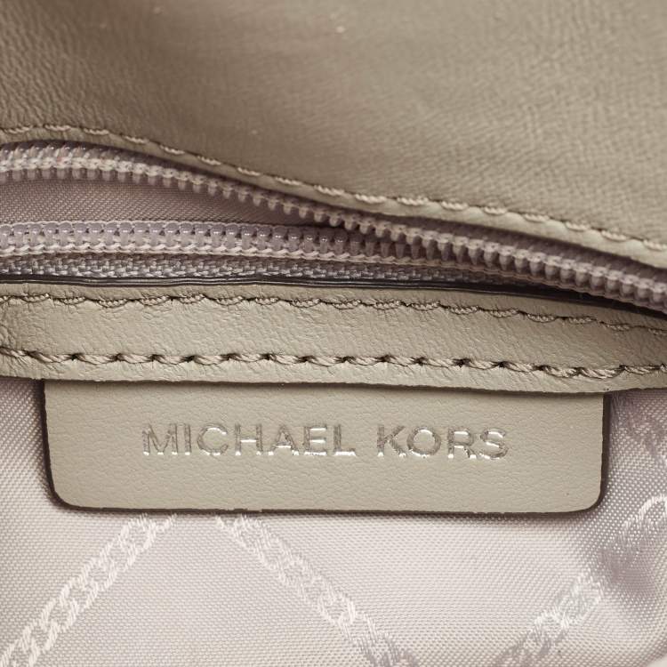 مملوكة مسبقًا Michael Kors Grey Leather Small Sloan Crossbody Bag
