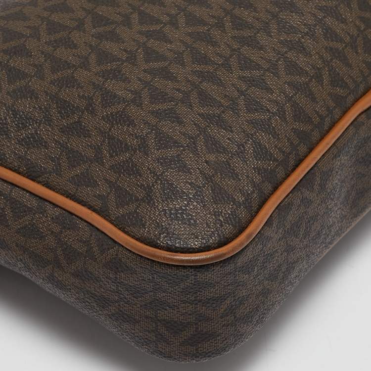 Pre Owned Michael Kors Brown Signature Coated Canvas and Leather Jet Set Crossbody Bag