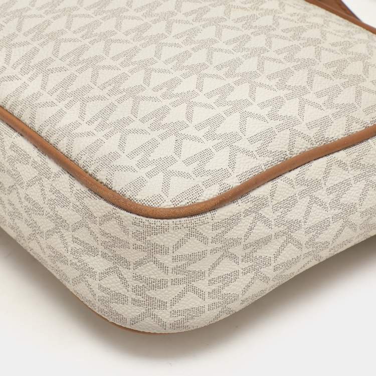Pre Owned Michael Kors White Signature Coated Canvas Jet Set Travel Camera Crossbody Bag