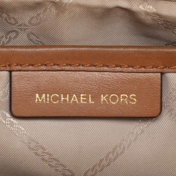 Pre Owned Michael Kors White Signature Coated Canvas Jet Set Travel Camera Crossbody Bag