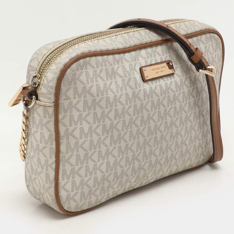 Pre Owned Michael Kors White Signature Coated Canvas Jet Set Travel Camera Crossbody Bag