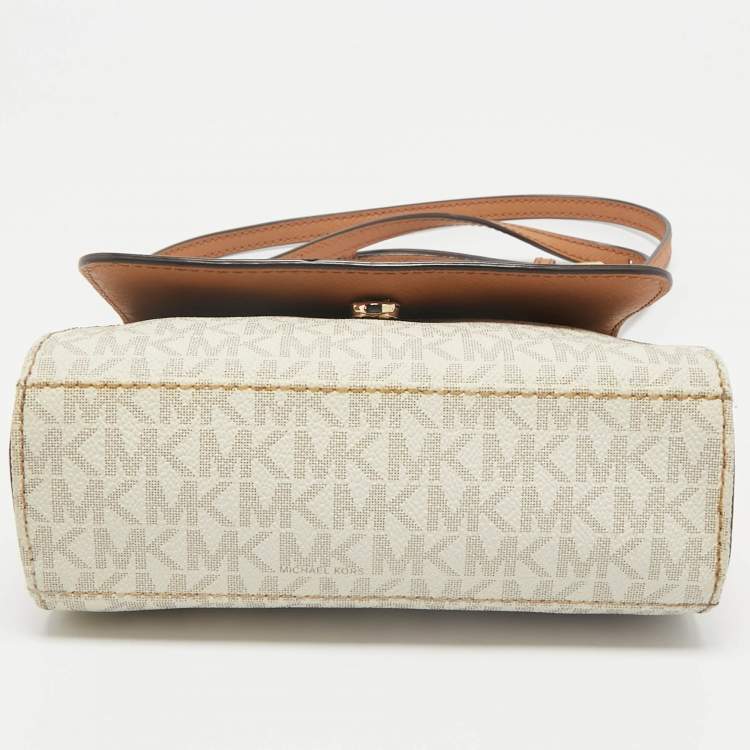 Pre Owned Michael Kors Brown/Vanilla Signature Coated Canvas Crossbody Bag