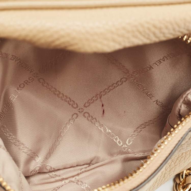 Pre Owned Michael Kors Beige Leather Medium Slater Sling Bag