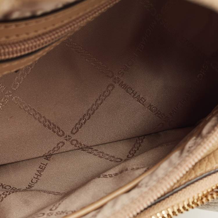 Pre Owned Michael Kors Beige Leather Medium Slater Sling Bag