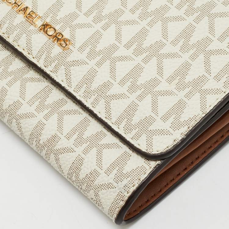 Pre Owned Michael Kors White/Brown Signature Coated Canvas and Leather Jet Set Phone Crossbody Bag