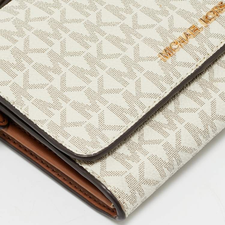 Pre Owned Michael Kors White/Brown Signature Coated Canvas and Leather Jet Set Phone Crossbody Bag