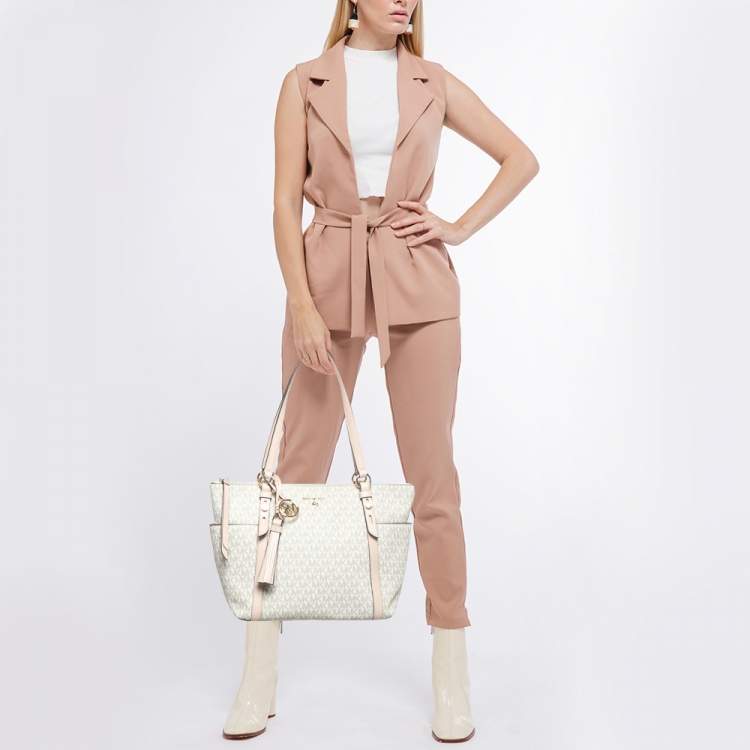 Pre Owned Michael Kors White/Pink Signature Coated Canvas Medium Sullivan Tote