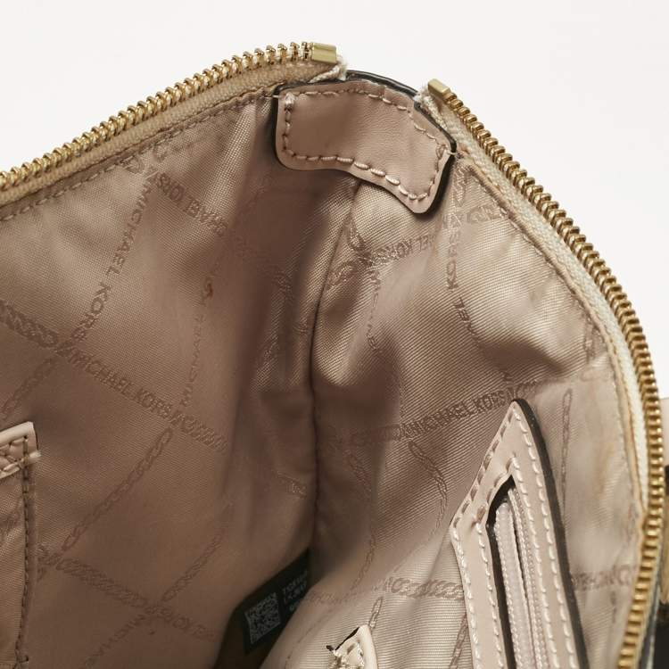 Pre Owned Michael Kors White/Pink Signature Coated Canvas Medium Sullivan Tote