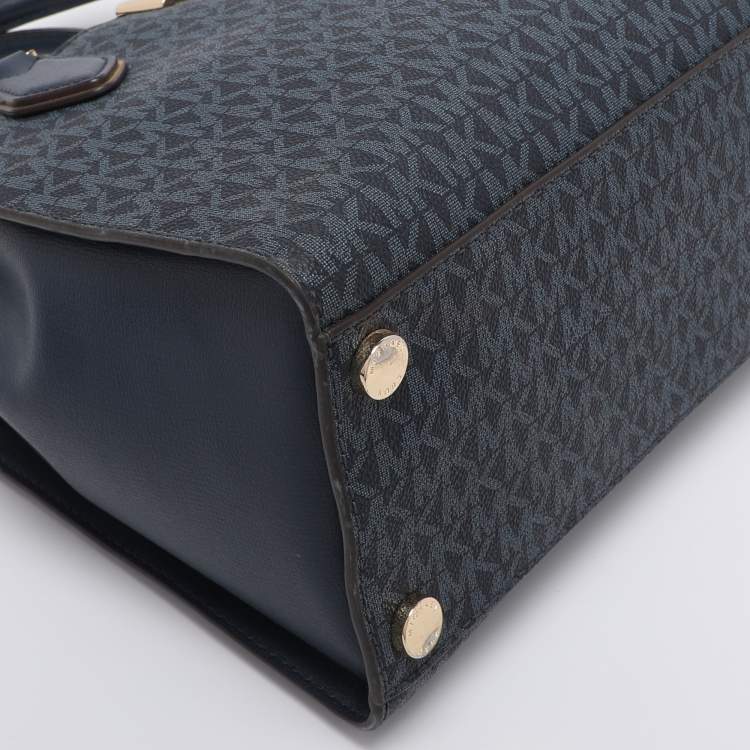 Pre Owned Michael Kors Blue Coated Canvas and Leather Large Mott Tote