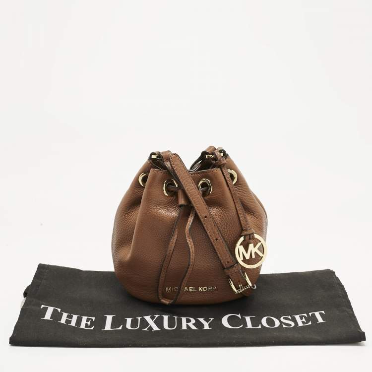 مملوكة مسبقًا Michael Kors Brown Leather Jules Drawstring Bucket Bag