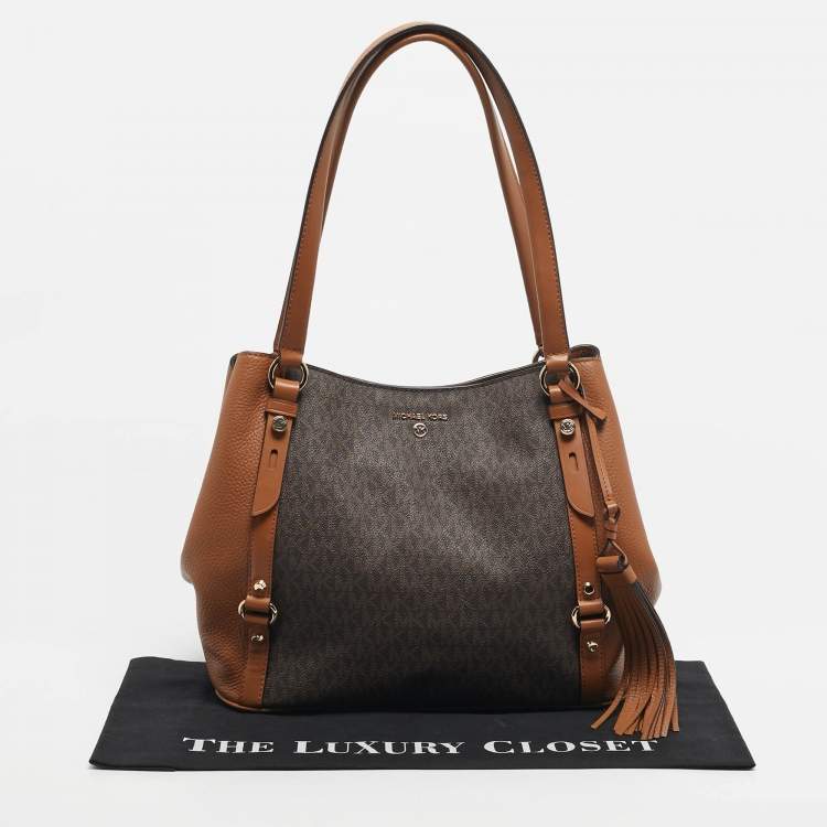 Pre Owned Michael Kors Two Tone Brown Signature Coated Canvas and Leather Carrie Shoulder Bag