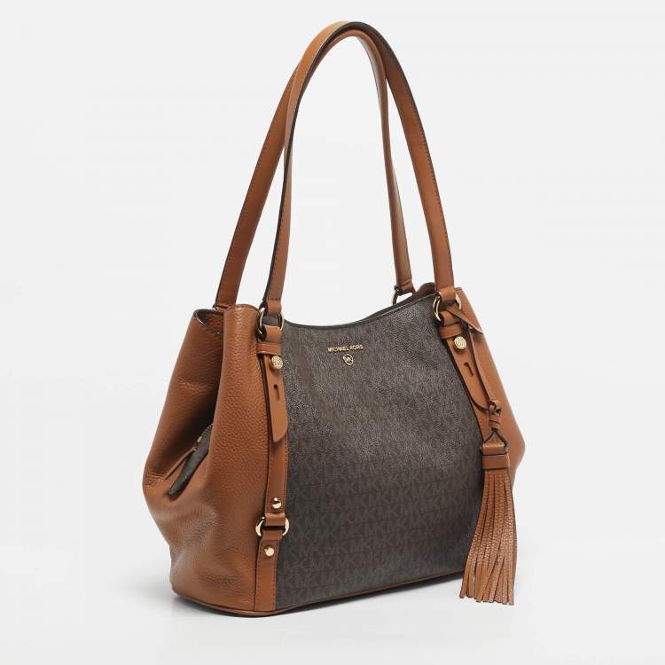 Pre Owned Michael Kors Two Tone Brown Signature Coated Canvas and Leather Carrie Shoulder Bag