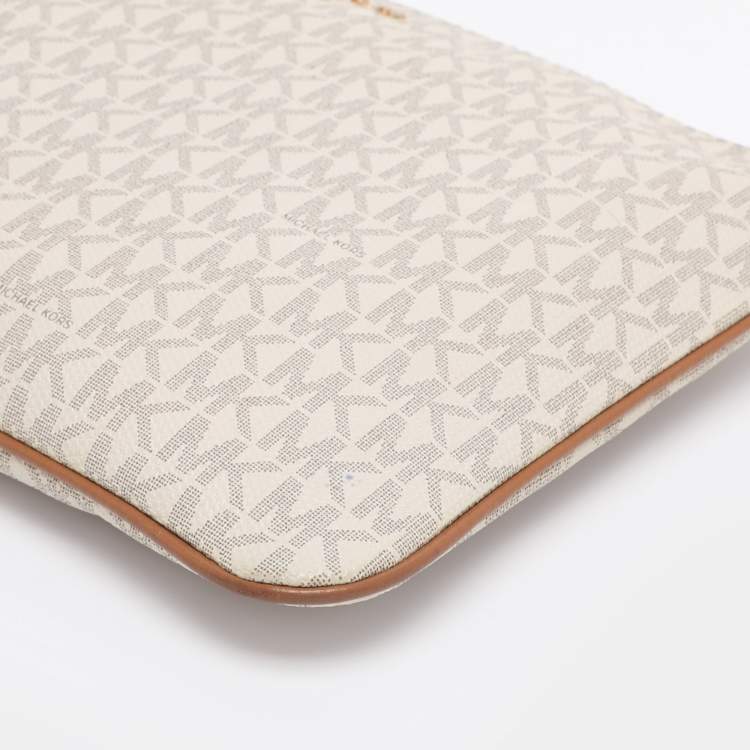 Pre Owned Michael Kors Cream/Brown Coated Canvas and Leather Slater 2-in-1 Wristlet Clutch