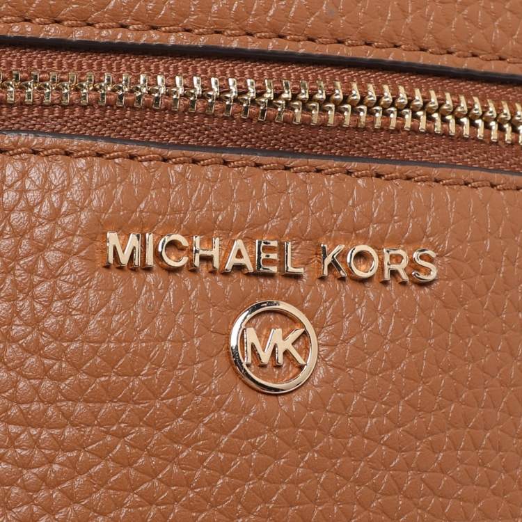 Pre Owned Michael Kors Cream/Brown Coated Canvas and Leather Slater 2-in-1 Wristlet Clutch