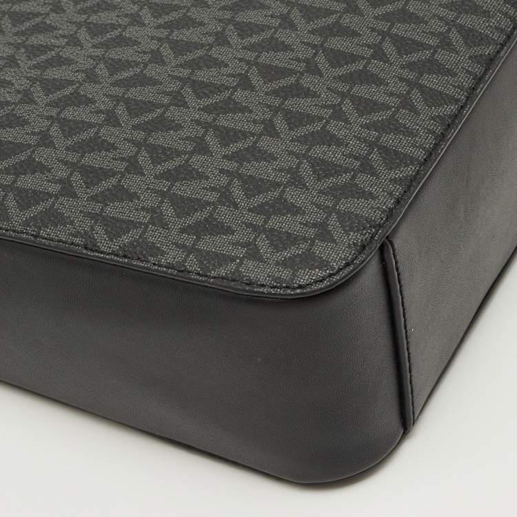 Pre Owned Michael Kors Black Signature Coated Canvas Jet Set Crossbody Bag