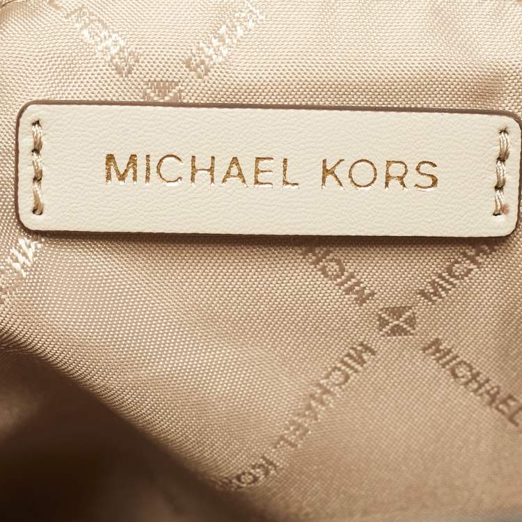 Pre Owned Michael Kors Cream/Beige Signature Coated Canvas Carmen Tote